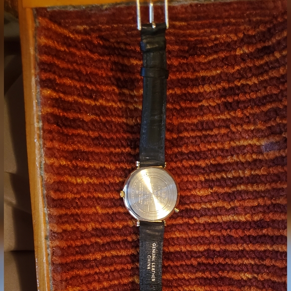 Vintage 1994 Timex Indiglo Ladies watch - Picture 6 of 6
